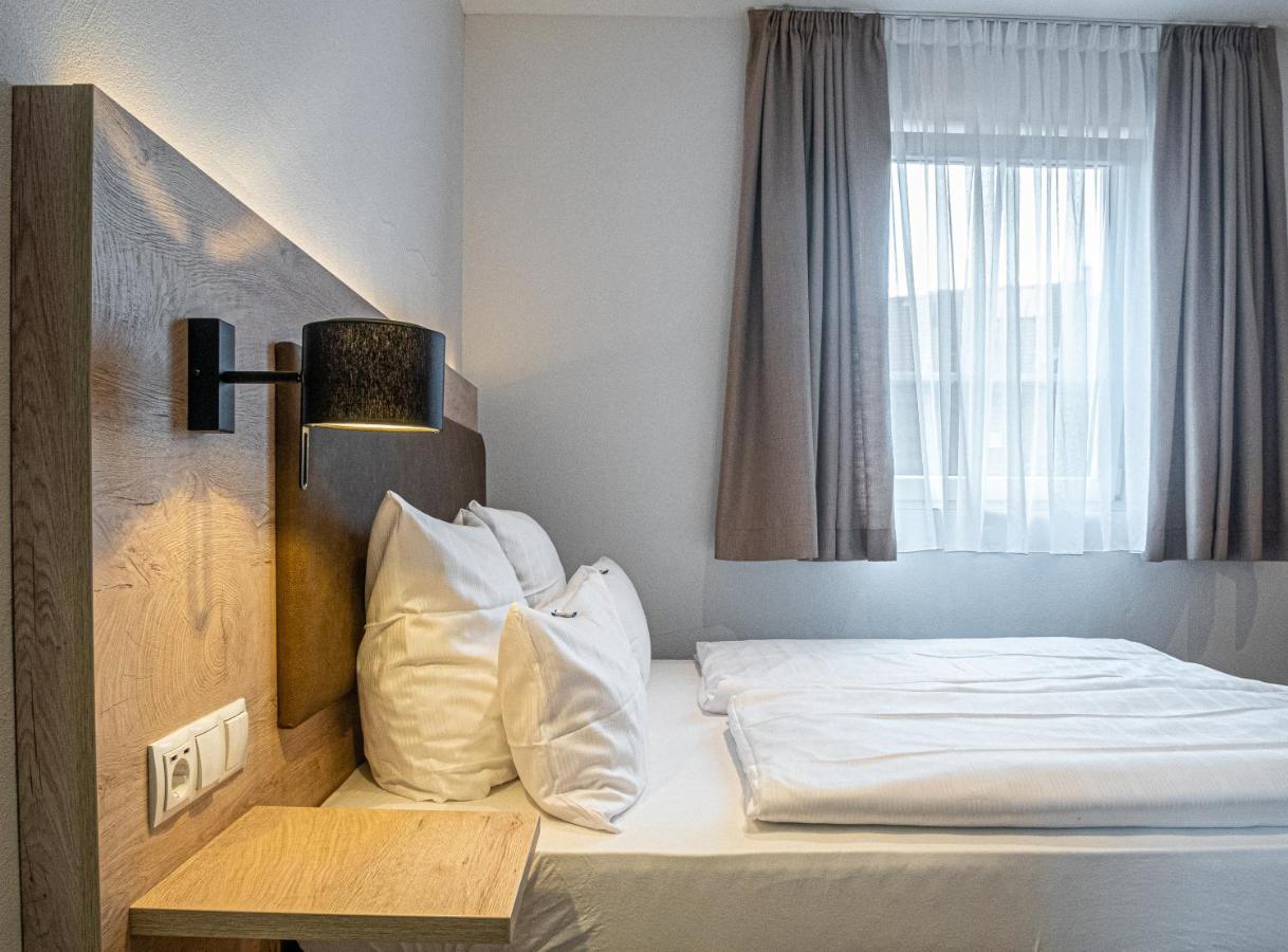 Tdyhomes Hotel Ландштуль Экстерьер фото